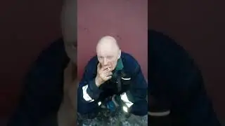 Лысый пойдешь в парикмахерскую))
