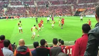 Galatasaray-Fenerbahçe 13.04.2016 - Maç öncesi ısınma müthiş tezahurat:)