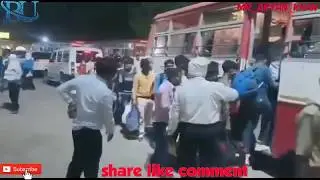 प्रतापगढ़ से जो बस में मजदूर जा रहे हैं उनके साथ क्या हो रहा है? देखिए कितने आराम से जा रहे हैं और उ