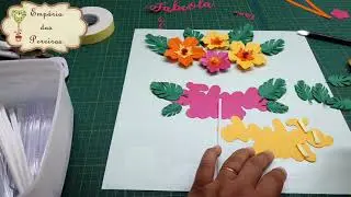 topo de bolo com flores de hibisco