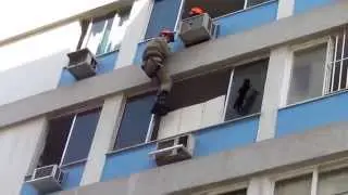 9 жизней одной черной кошки за одну минуту