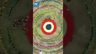 Over 4,000 people perform Tibetan dance