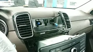 Как снять центральные воздуховоды Mercedes-Benz W166 GLS ML