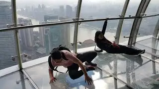 Телебашня Жемчужина Востока. Шанхай. Oriental Pearl Tower Transparent Observation deck. Shanghai