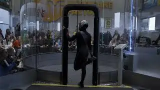 Slowmotion indoor skydiving