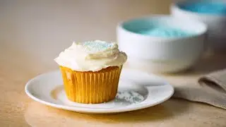 How to Make American Buttercream — Easy Frosting Recipe