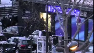 France sieges: Anti-terror forces storm Paris supermarket
