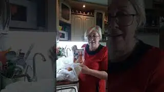 Вино из чайной розы и цветов бузины готовлю в прямом эфире!+Распаковка.