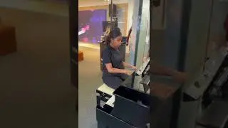 Beautiful Piano Melodies At Yamaha Music London