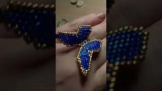 из серьги сделала кольцо 😊МК по серьгам сегодня на канале #diy #handmade #beadedring