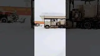 snow storm 🌨️❄️