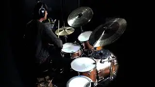 Drum Practice Session: Groove Solo With Three Beats and Delay Effects