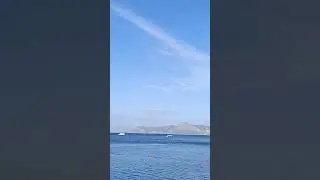 Сегодня море у берега спокойное