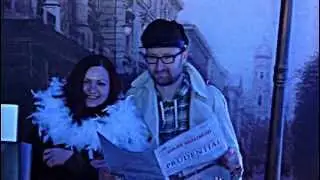 w blasku fleszy