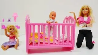 Um berço novo para a bebê da Barbie! Barbie em Português Brasil. Vídeos para meninas