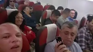 Deputado do dinheiro na cueca passa apuros em avião