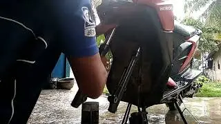 Bongkar shock depan honda beat lama(  ganti oli sil dan alu )
