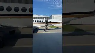 Where would you take this plane? #kingair #destin #vanhalen