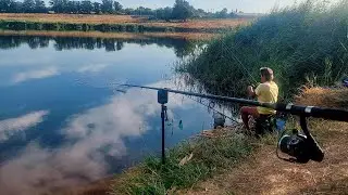 Риболовля на кормачки! Тапочки працюють.