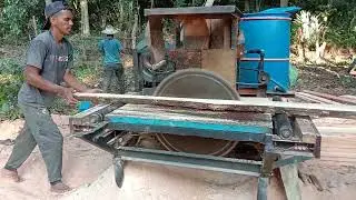 mesin serkel keliling, mengolah balok besar.untuk bahan kusen.(@woodhunter2580)