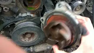 замена помпы ауди 100 с4 2.3 течет помпа