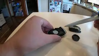 How to change the key fob battery for an Alfa Romeo Stelvio or Giulia