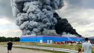 Пожар на складе компании «Ozon» в Истре. Площадь пожара превысила 50 000 кв. метров