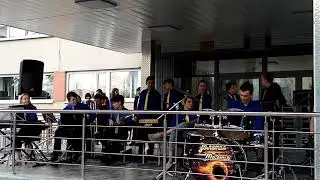 Школьники жгут песню Цоя на трубах!