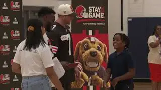 Browns RB Jerome Ford, K Dustin Hopkins visit Warrensville Heights Elementary School