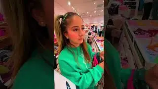 Photographing my hot GF at Victorias Secret