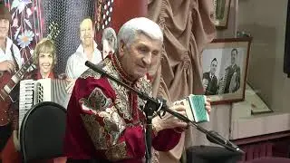 гармонист Василий Курдяшов  