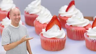 How to Make Strawberry Cupcakes