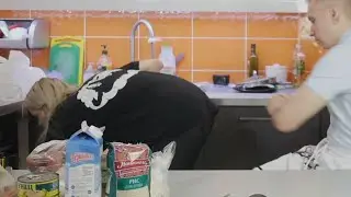 жесткий удар по попке😍