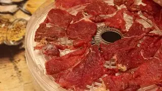 Мясные чипсы в сушилке — легко и вкусно!