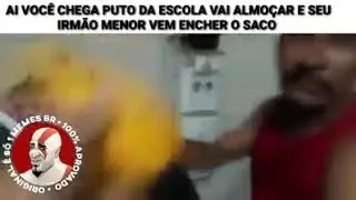 AI VOCÊ CHEGA PUTO DA ESCOLA VAI ALMOÇAR E SEU IRMÃO MENOR VEM ENCHER O SACO