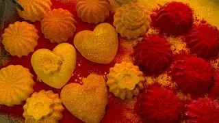 Soft Rich Coloured Flowers Mixing Colours Red and Yellow with Glitter Iron Oxide Asmr