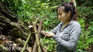 3 days solo camping in jungle. Bathing in streams-catching big crabs and cooking. Survival bushcraft