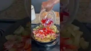 Let’s make Crispy potatoes with turkey bacon and tuna fish 