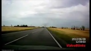 Cazas en vuelo rasante...