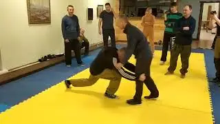 Работа с движением от броска через грудь