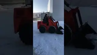 мини погрузчик фронтальный без кабины Komatsu SK07 кабриолет ковшовый, дизельный видео т.89014401910