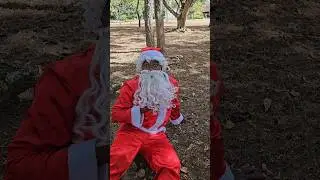 O Papai Noel teve um Susto Com Snakes 😱😰😨🐍🎅 