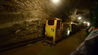"Шахтёрское метро" в соляных копях Бохня