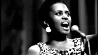 jolinkomo-Miriam Makeba ( live in paris )