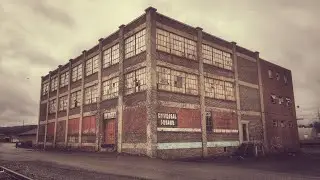 Abandoned Navasky Clothing Factory [Squatter Paradise]