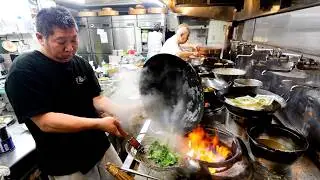 Amazing cooking skills!! Very fast Chinese restaurant that can make one dish in one minute.