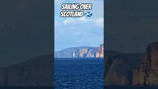 Sailing over Scotland 🏴󠁧󠁢󠁳󠁣󠁴󠁿 #Scotland #containerships