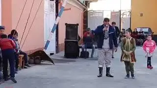 Ёш кизча уз фокс махорати билан хаммани лол колдирди Yosh qizcha uz mahorati bilan xammani lol qoldi