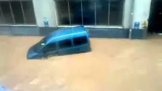 alluvione genova , fiume esonda, ennesima tragedia