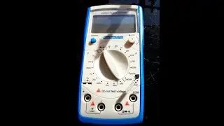 PeakTech 3705 Capacitance Tester and Transistor Tester